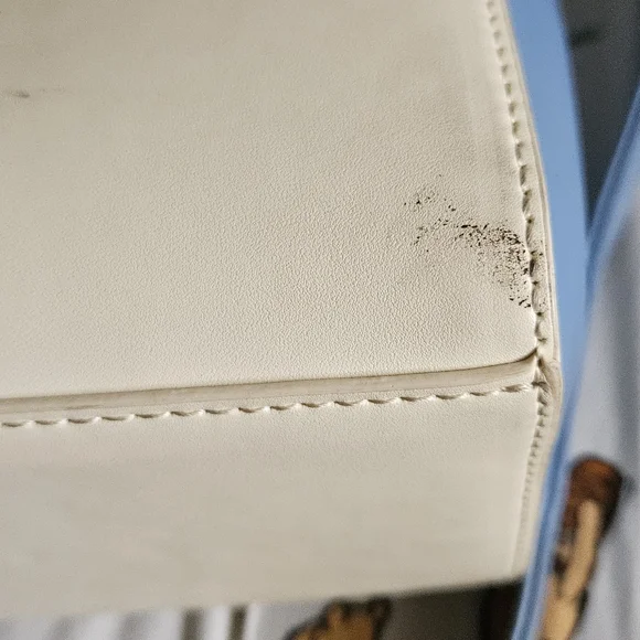 Loungefly Blue and Cream Winnie the Pooh Crossbody Bag - Picture 5 of 6